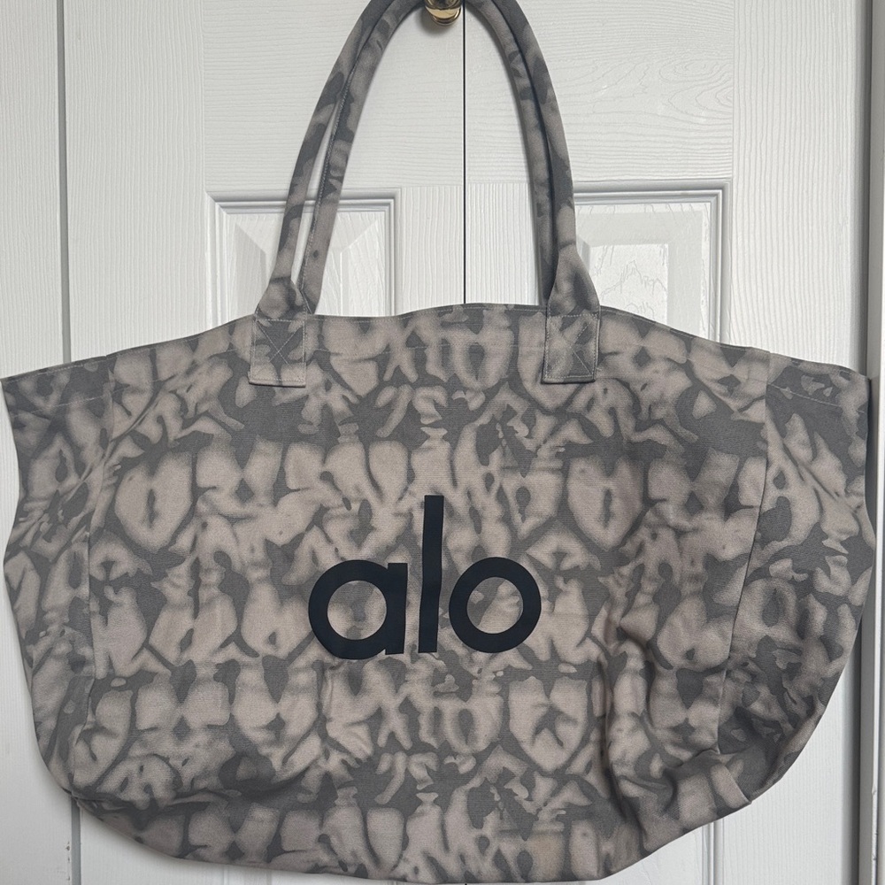 ALO Yoga Gray Tie-dye Tote Bag